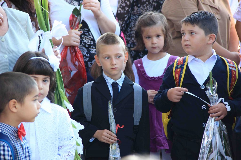 Nicolaș le-a urat SUCCES elevilor la început de an școlar