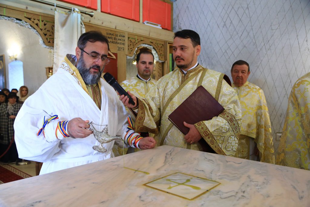 Arhiepiscopul Ciprian a sfințit biserica „Sfântul Ioan Evanghelistul” din Odobești