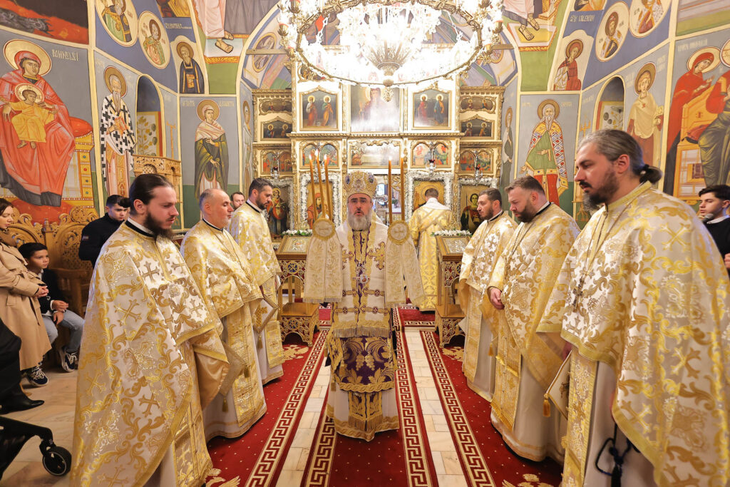 Sfânta Liturghie arhierească și sfințirea noilor obiective parohiale la Odobești