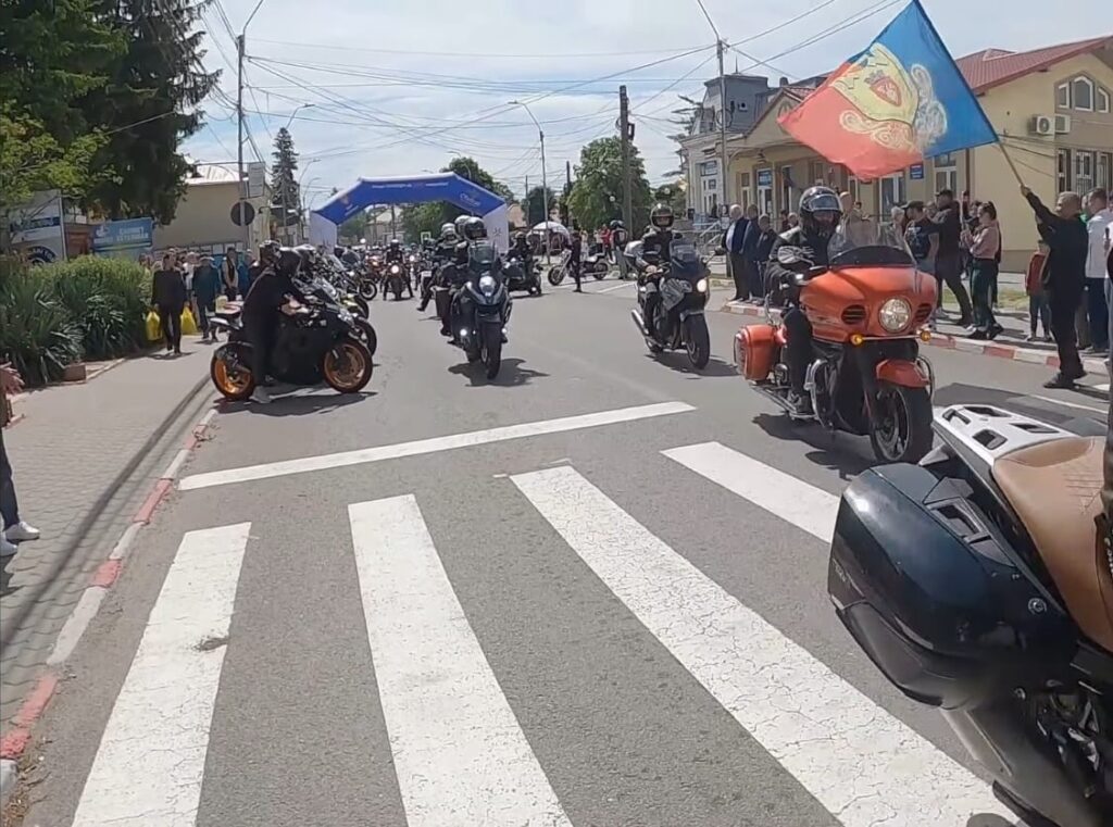„Mausolee pe motocicletă” – un omagiu pe două roți dedicat eroilor neamului